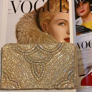 Gorgeous,cream, beaded vintage clutch.